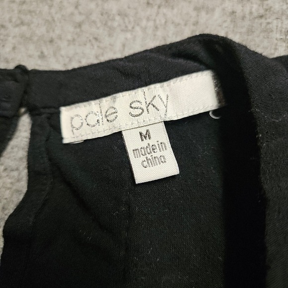 Pale Sky Black Sleeveless Tank Top Crochet Accent Split Back Womens M‎ - Picture 4 of 8